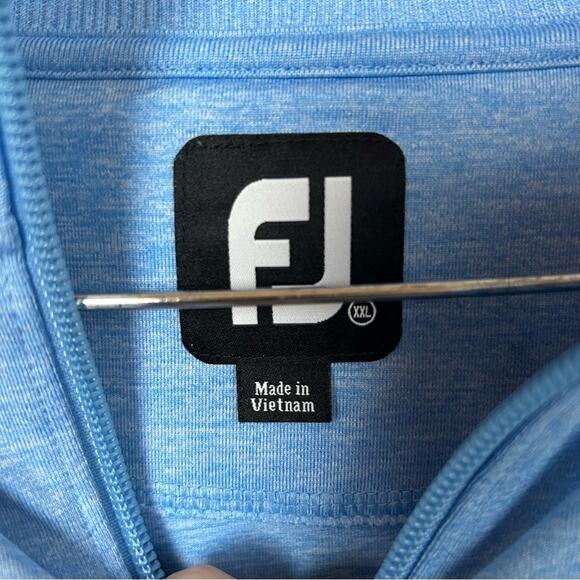 Footjoy Men’s Lightweight Quarter Zip Sweater in Light Blue - Picture 2 of 4